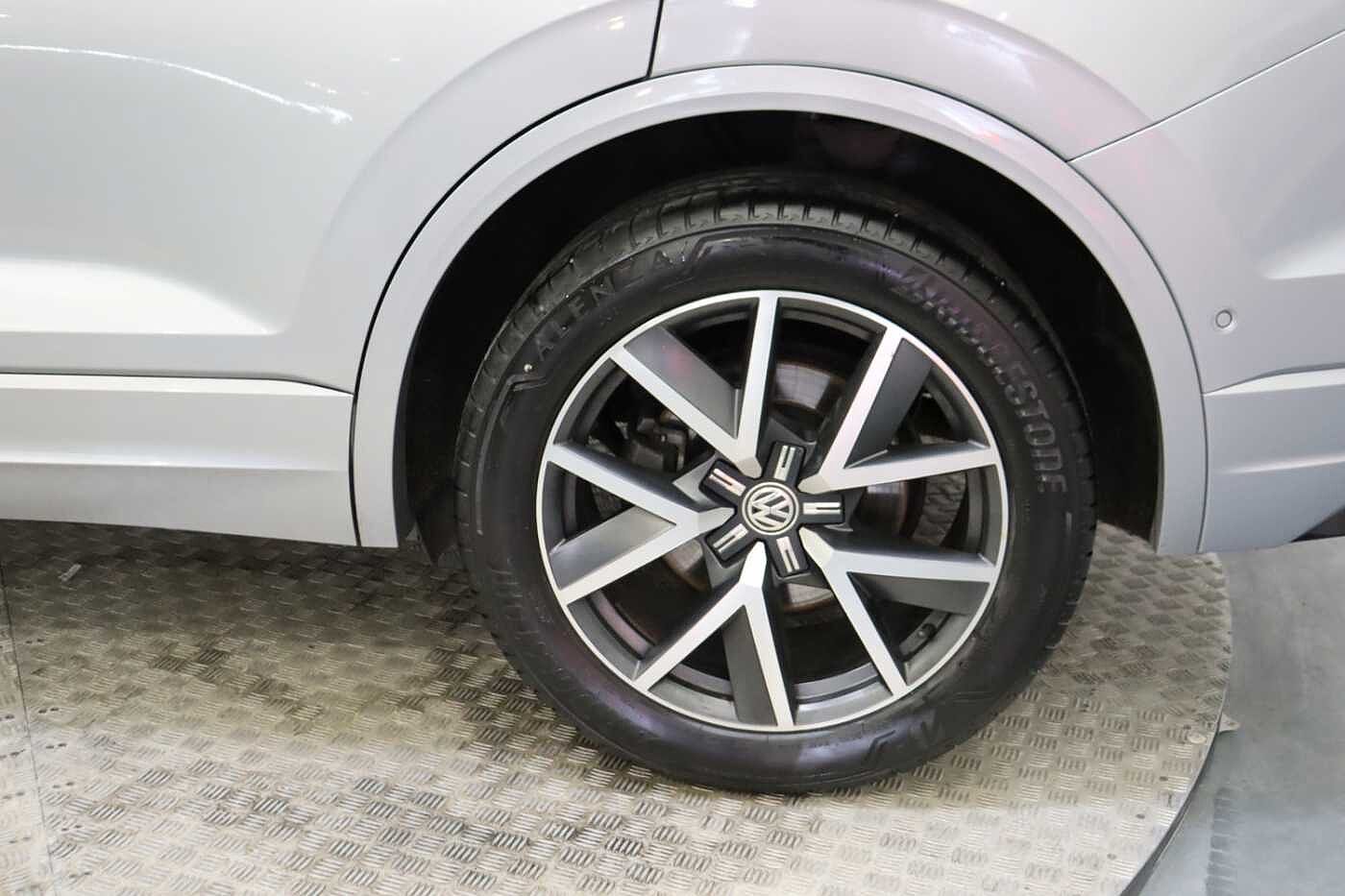 Volkswagen Touareg 3.0 V6 TDI 4Motion R-Line 5dr Tip Auto