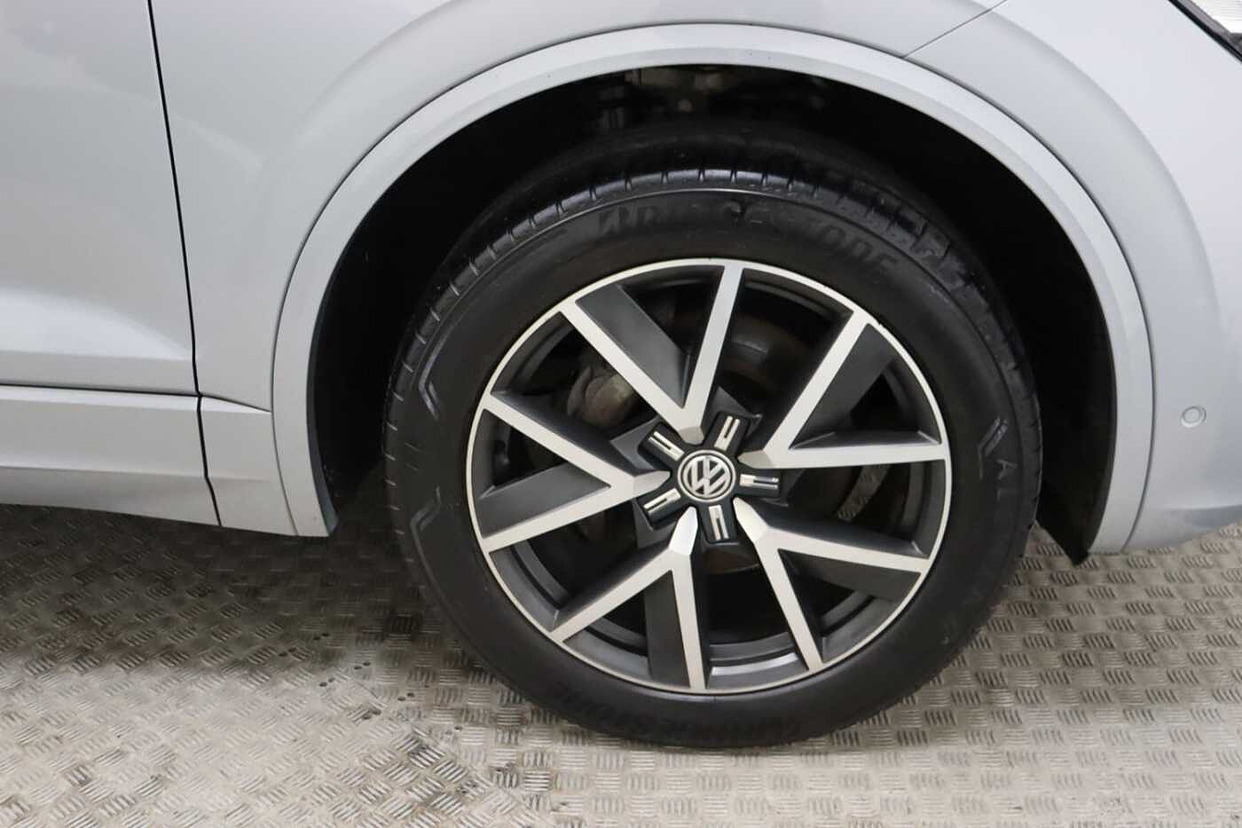Volkswagen Touareg 3.0 V6 TDI 4Motion R-Line 5dr Tip Auto