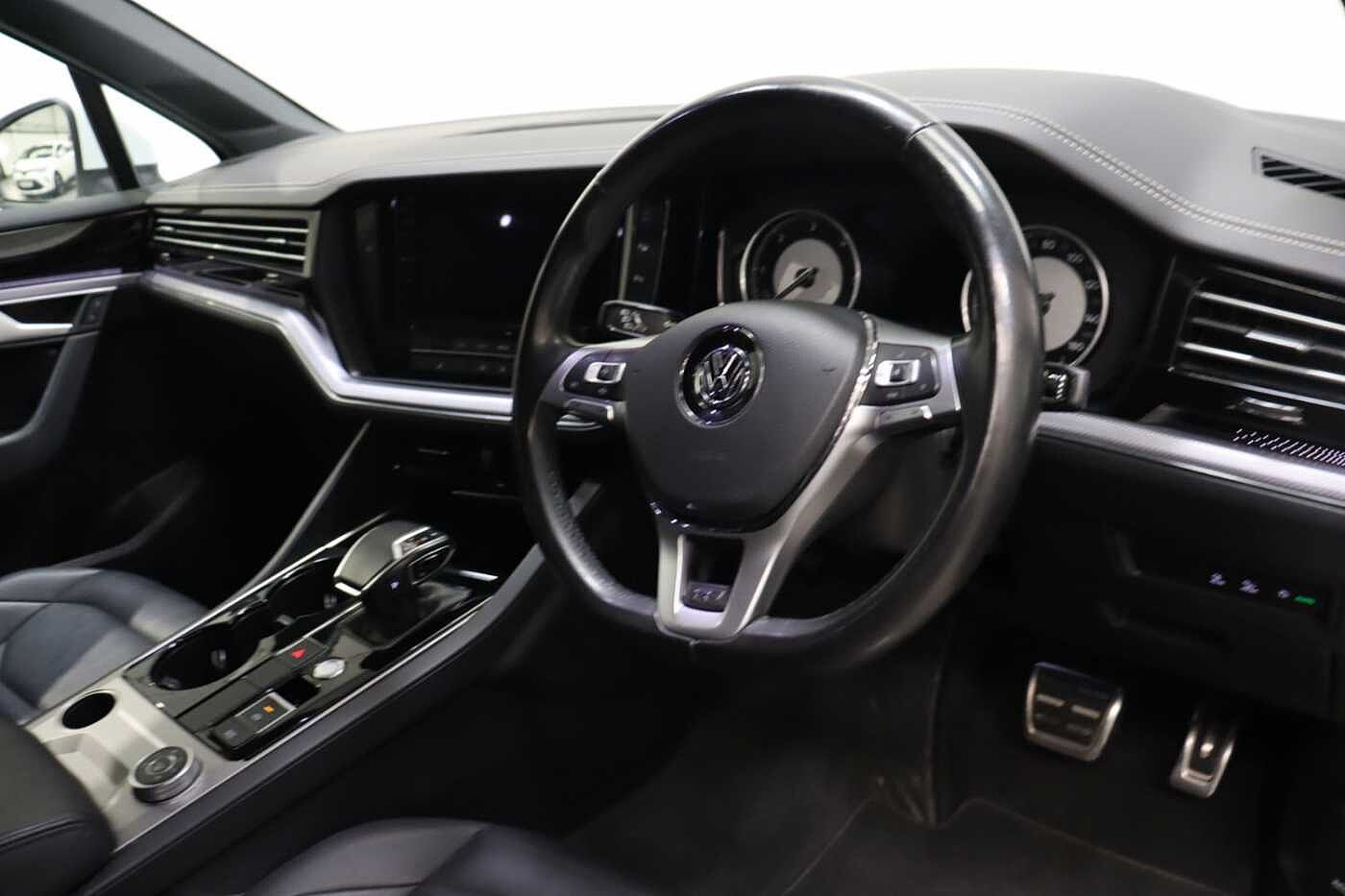 Volkswagen Touareg 3.0 V6 TDI 4Motion R-Line 5dr Tip Auto