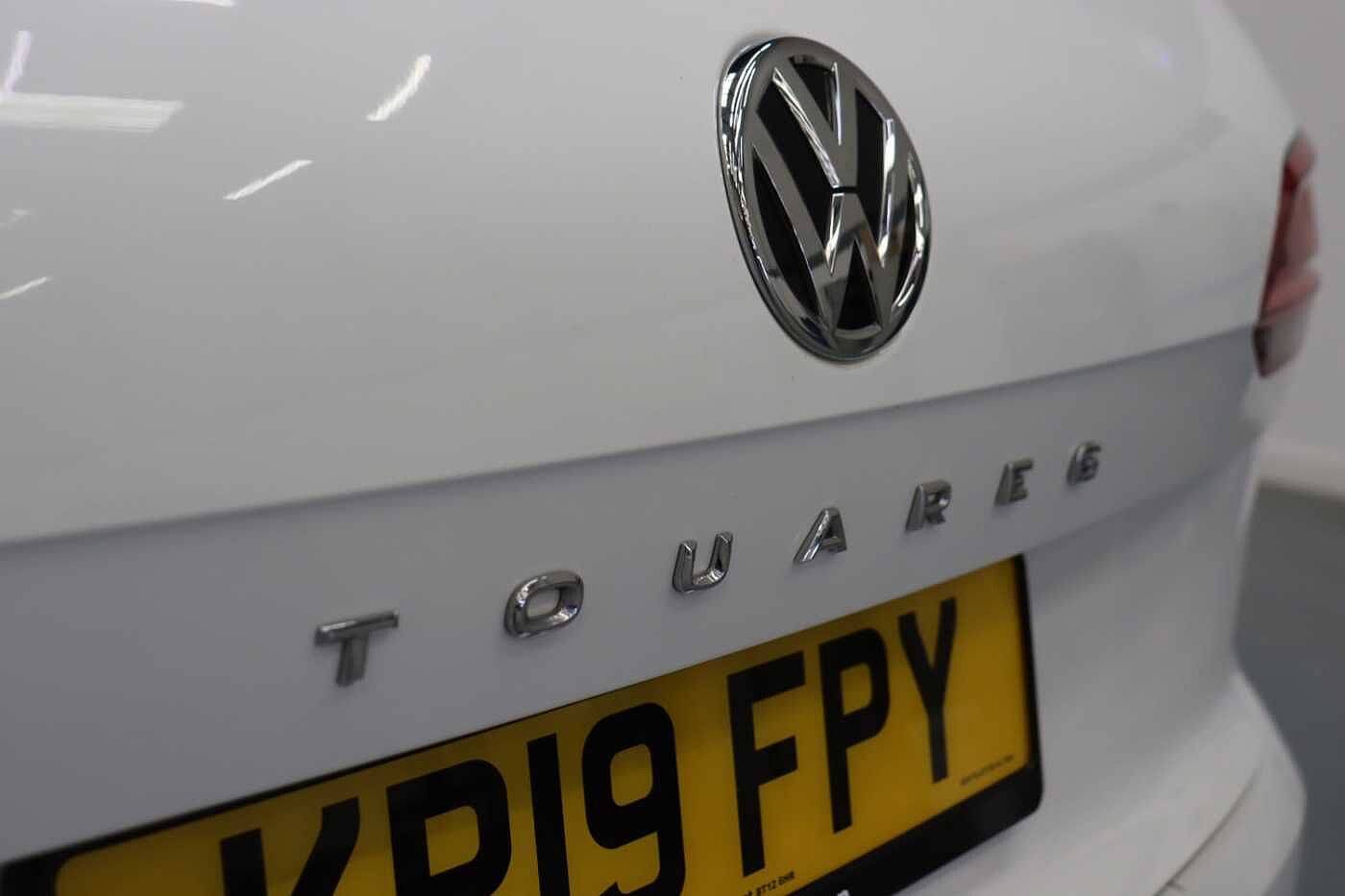 Volkswagen Touareg 3.0 V6 TDI 4Motion R-Line 5dr Tip Auto