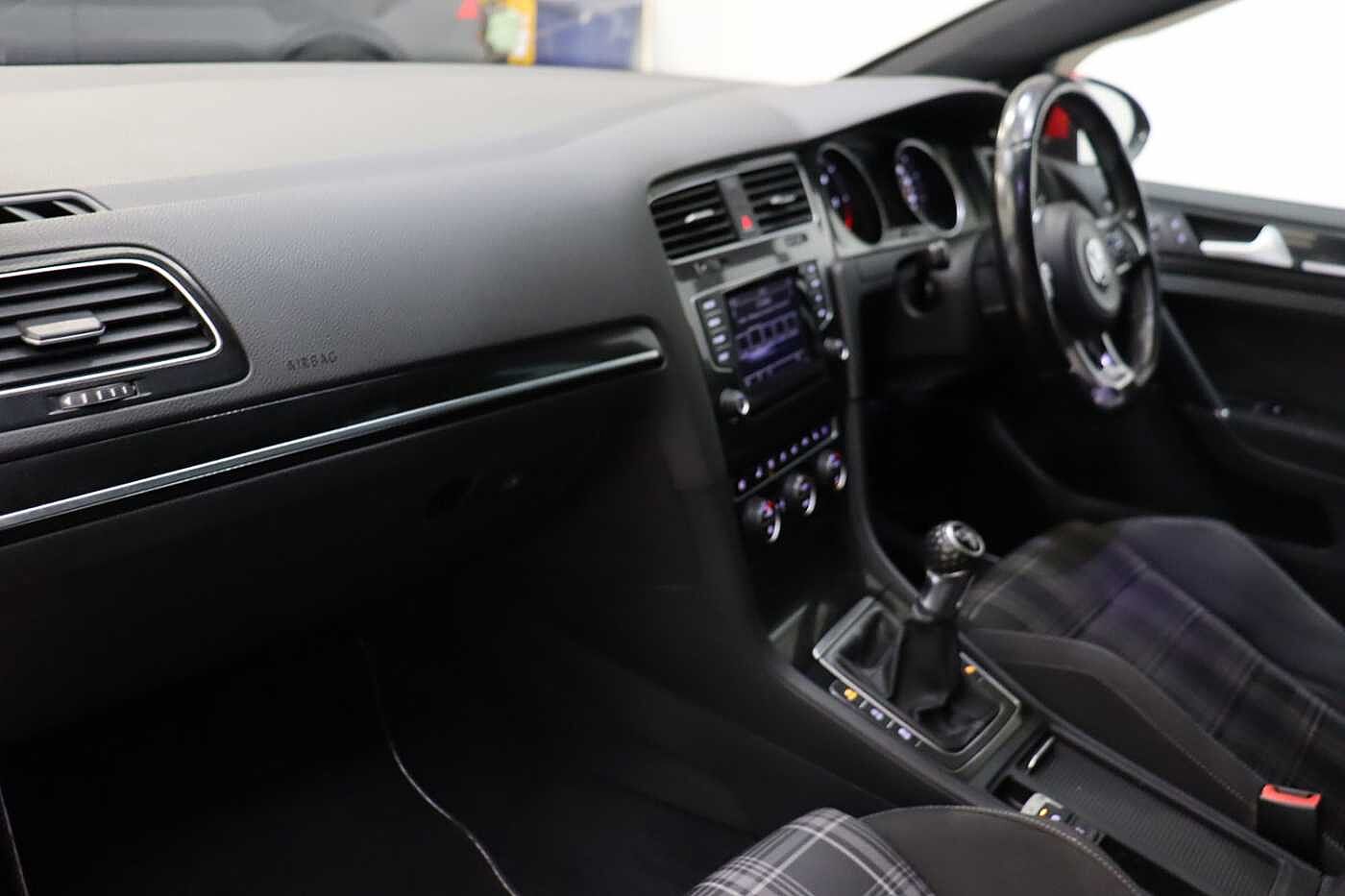 Volkswagen Golf 2.0 TDI GTD 5dr