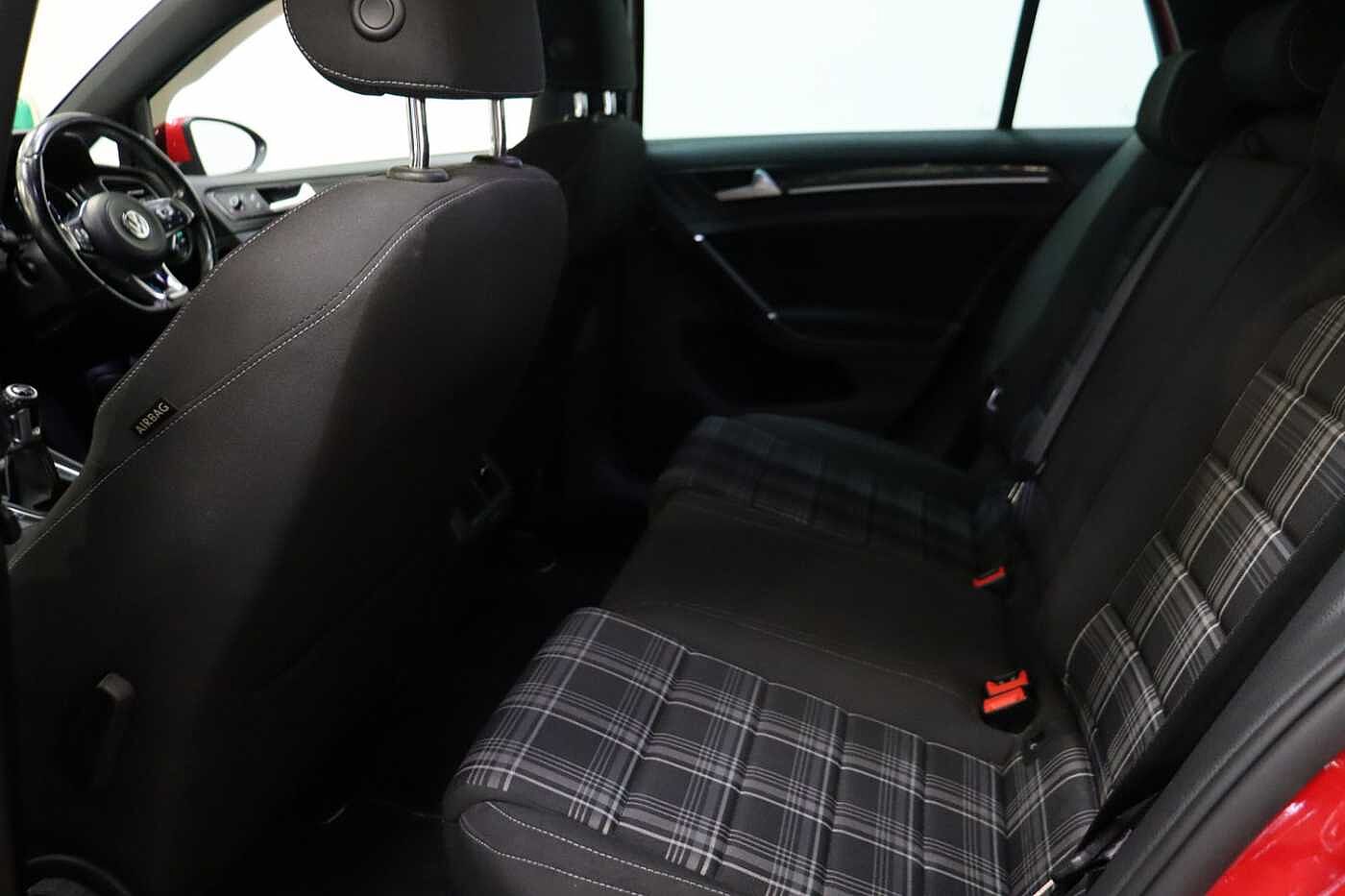 Volkswagen Golf 2.0 TDI GTD 5dr