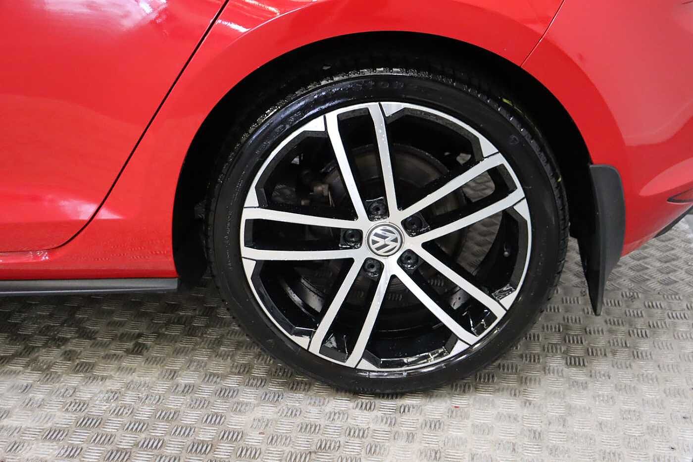 Volkswagen Golf 2.0 TDI GTD 5dr