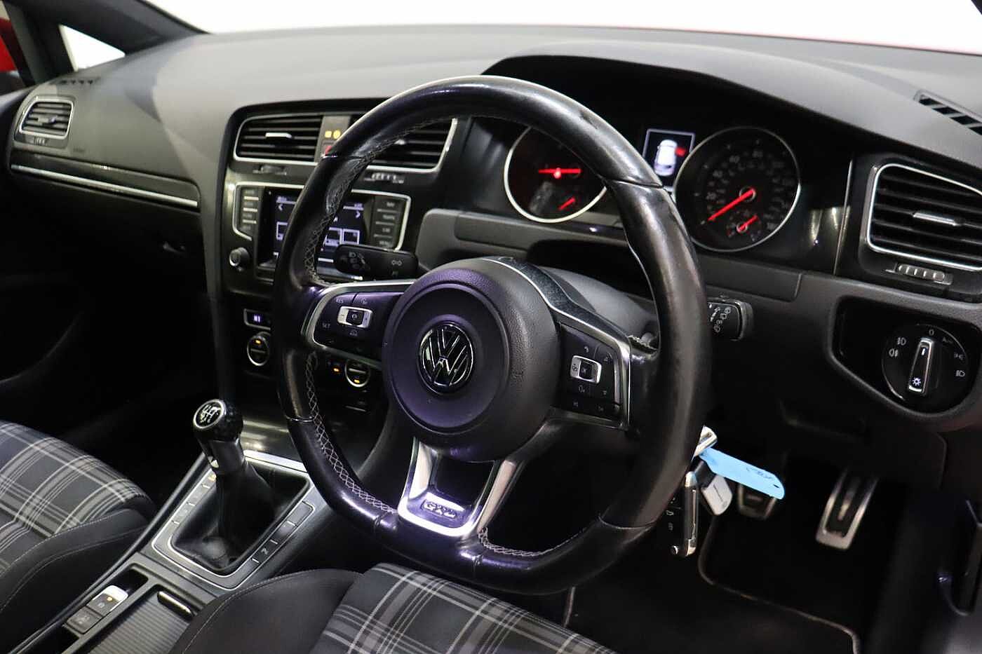 Volkswagen Golf 2.0 TDI GTD 5dr
