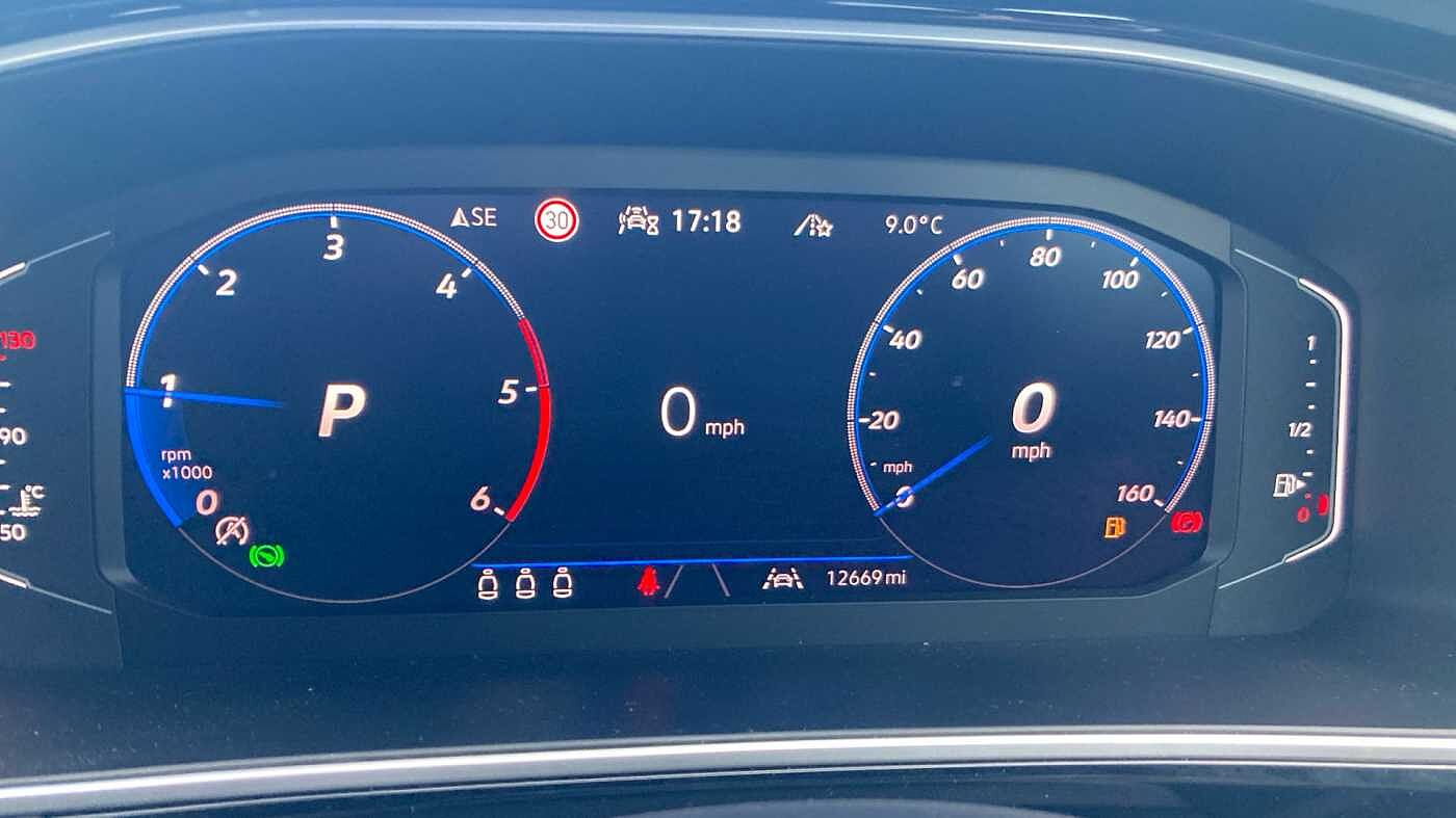 Volkswagen T-ROC 2.0TDI (150ps) R-Line EVO DSG