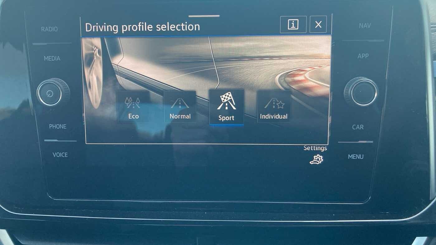 Volkswagen T-ROC 2.0TDI (150ps) R-Line EVO DSG