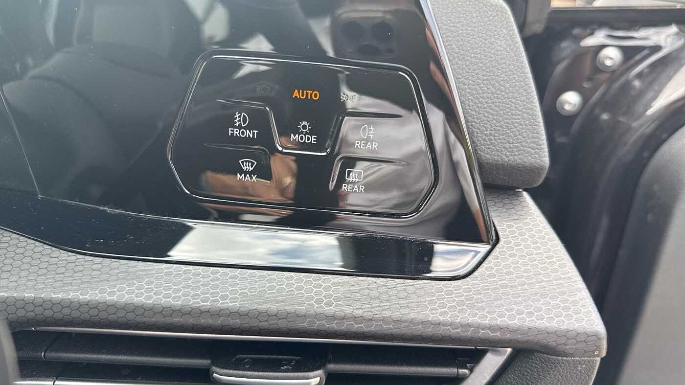 Volkswagen Golf GTD MK8 2.0 TDI 200PS DSG 5 Door