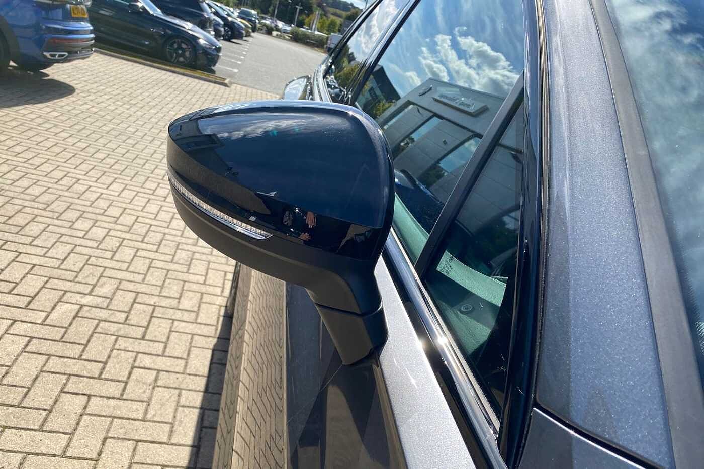 Volkswagen Touareg 3.0TDI (286ps) Black Edition 4Motion 5dr