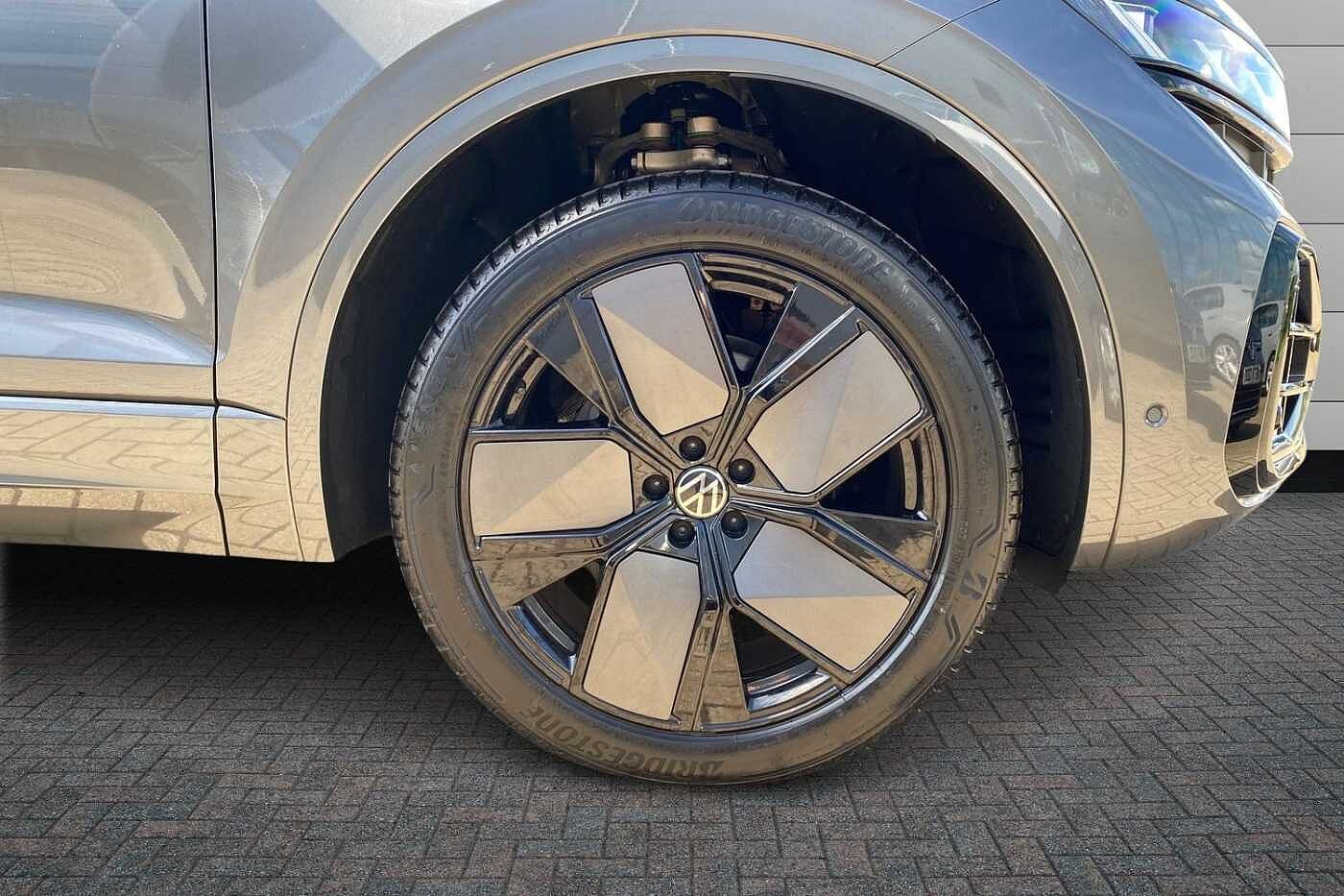 Volkswagen Touareg 3.0TDI (286ps) Black Edition 4Motion 5dr