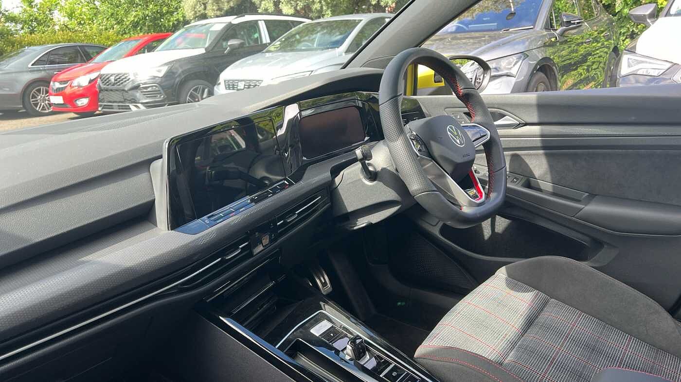 Volkswagen Golf 8 GTI 2.0 TSI 245PS 7-speed DSG 5 Door
