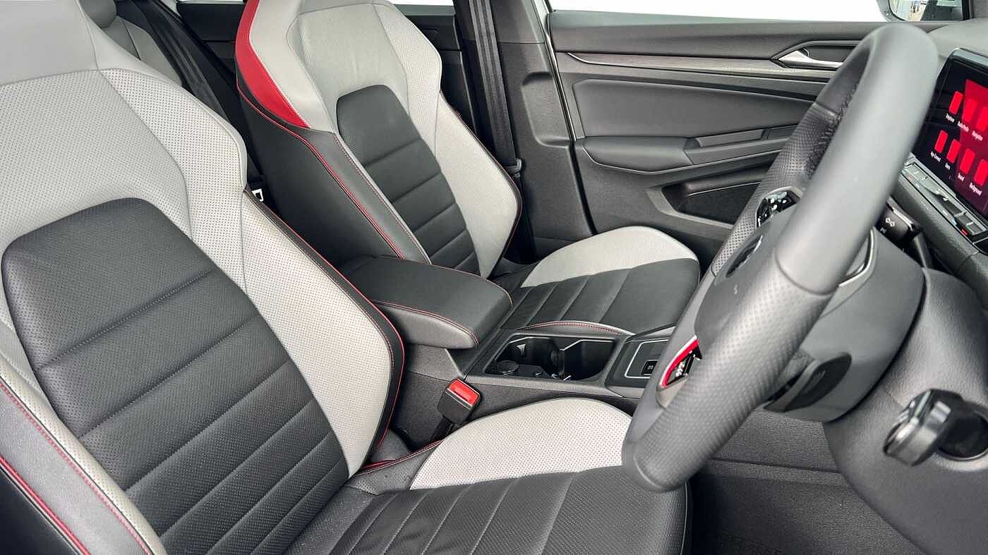Volkswagen Golf 8 GTI 2.0 TSI 245PS 7-speed DSG 5 Door