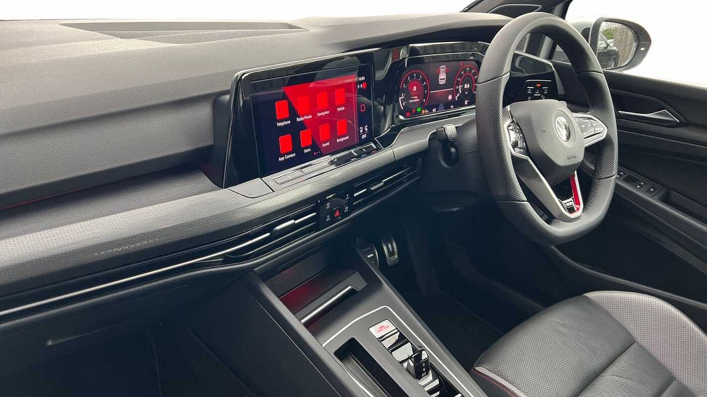 Volkswagen Golf 8 GTI 2.0 TSI 245PS 7-speed DSG 5 Door