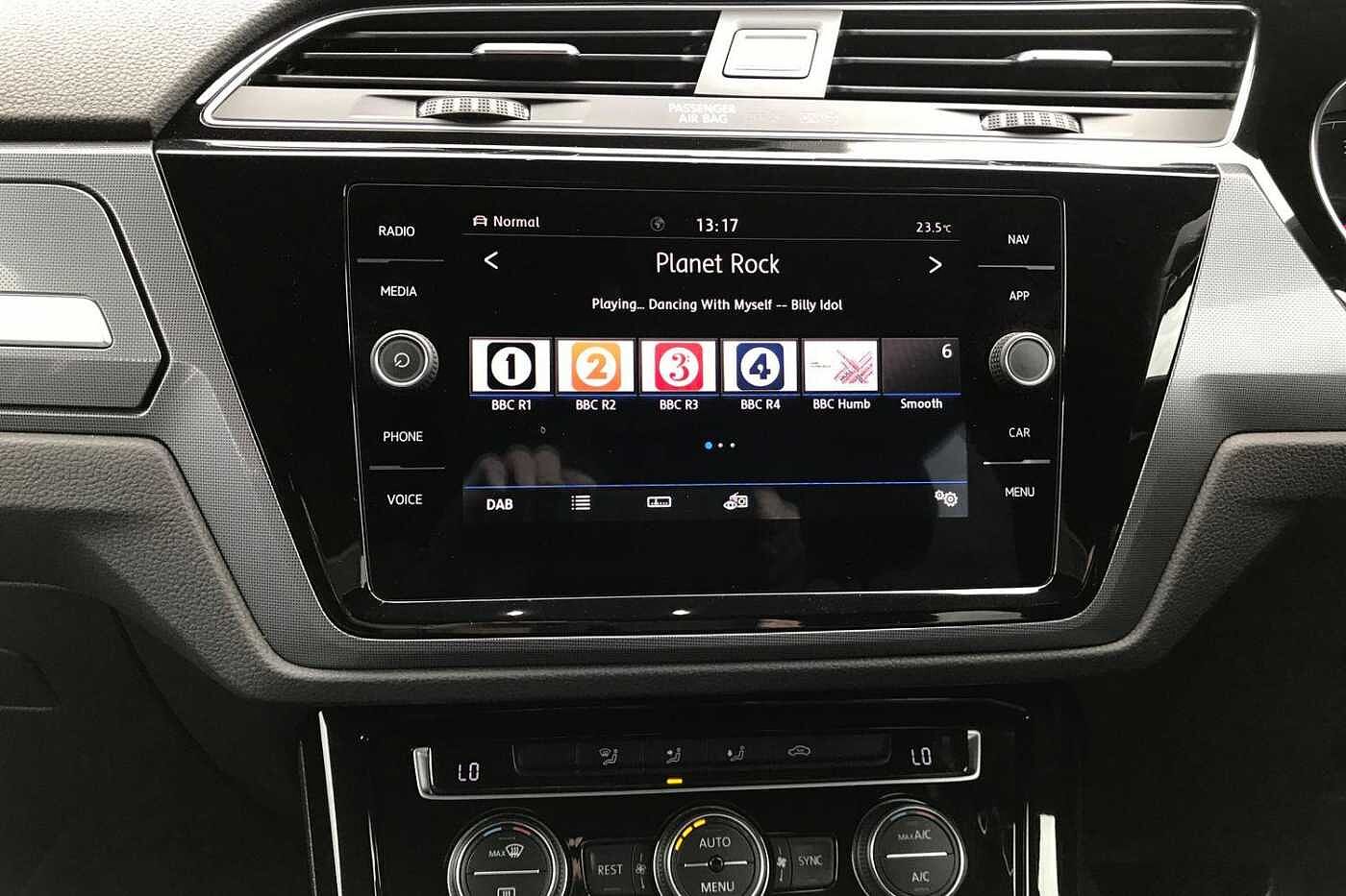 Volkswagen Touran MPV 1.5 TSI R-Line EVO 150ps DSG