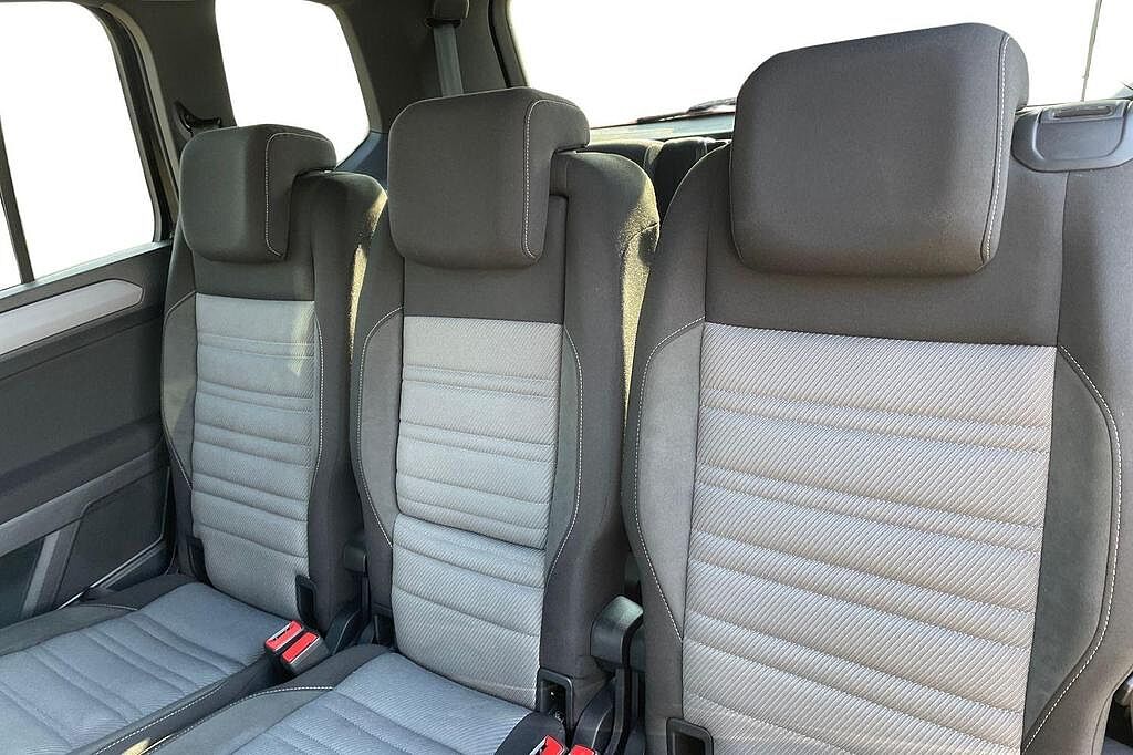 Volkswagen Touran MPV 1.5 TSI R-Line EVO 150ps DSG
