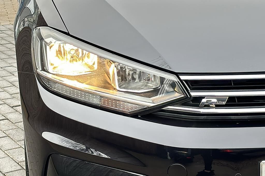 Volkswagen Touran MPV 1.5 TSI R-Line EVO 150ps DSG