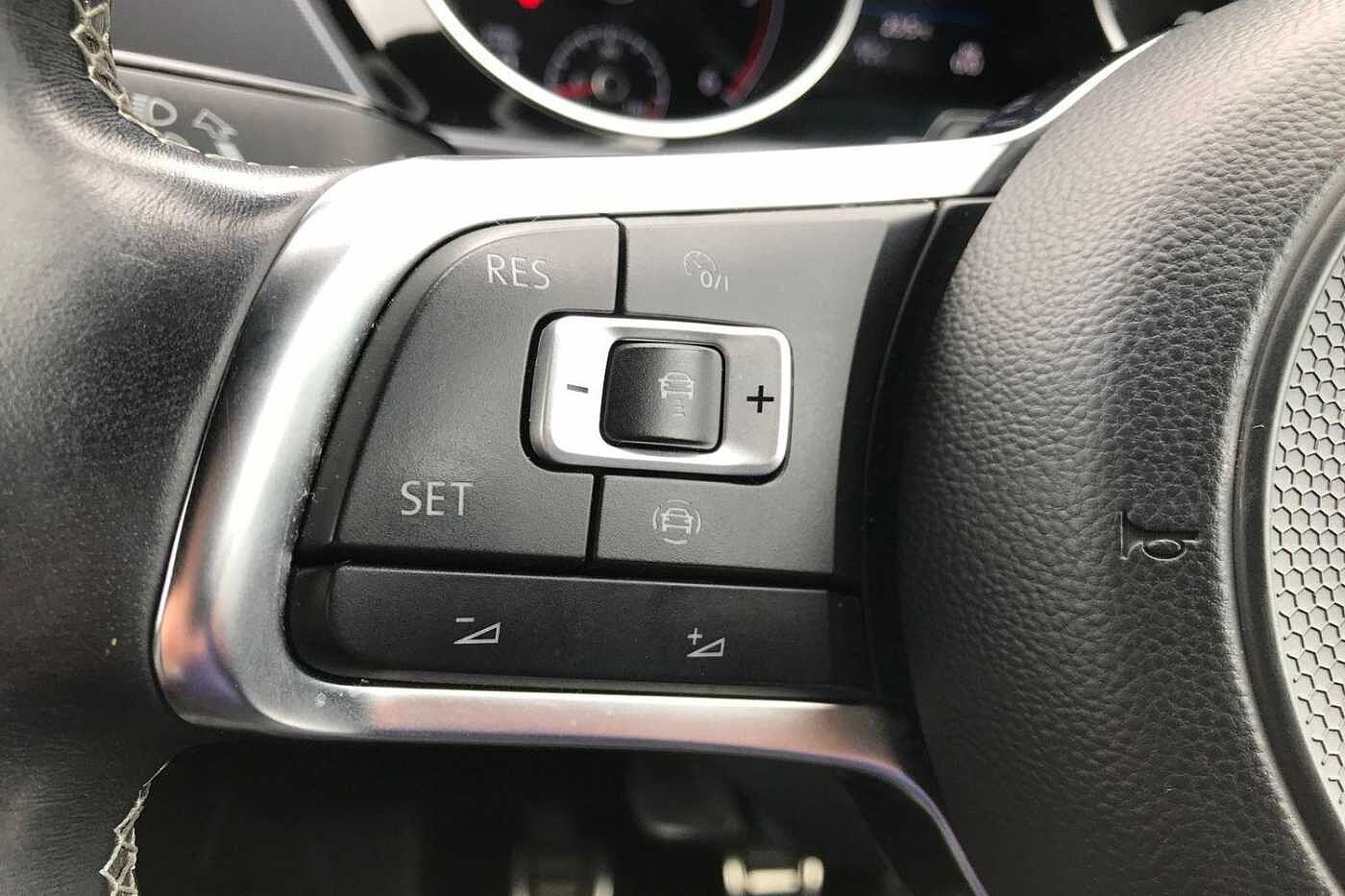 Volkswagen Touran MPV 1.5 TSI R-Line EVO 150ps DSG