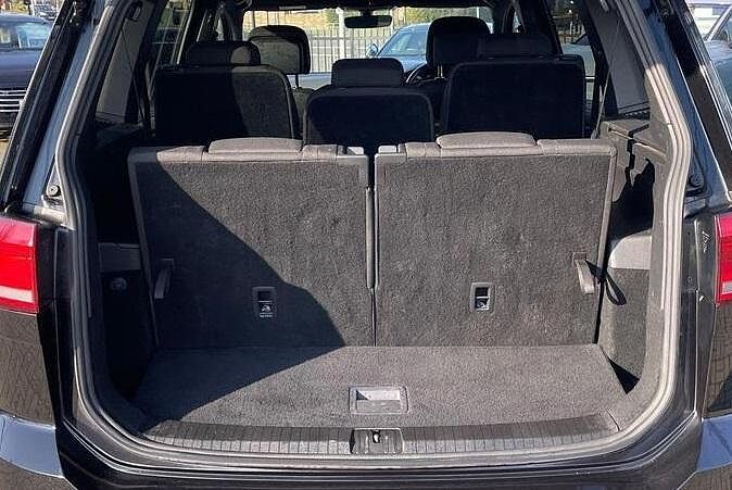 Volkswagen Touran MPV 1.5 TSI R-Line EVO 150ps DSG