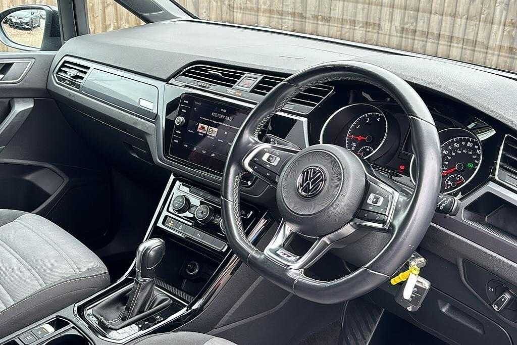 Volkswagen Touran MPV 1.5 TSI R-Line EVO 150ps DSG