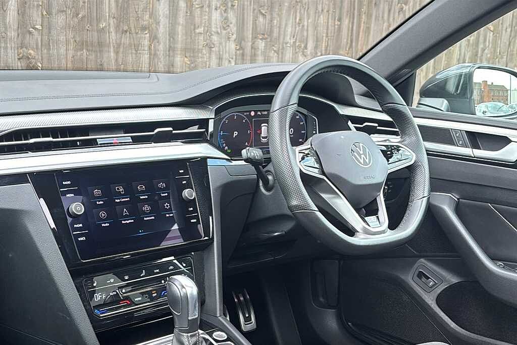 Volkswagen Arteon Shooting Brake R-Line 2.0 TDI 150PS DSG