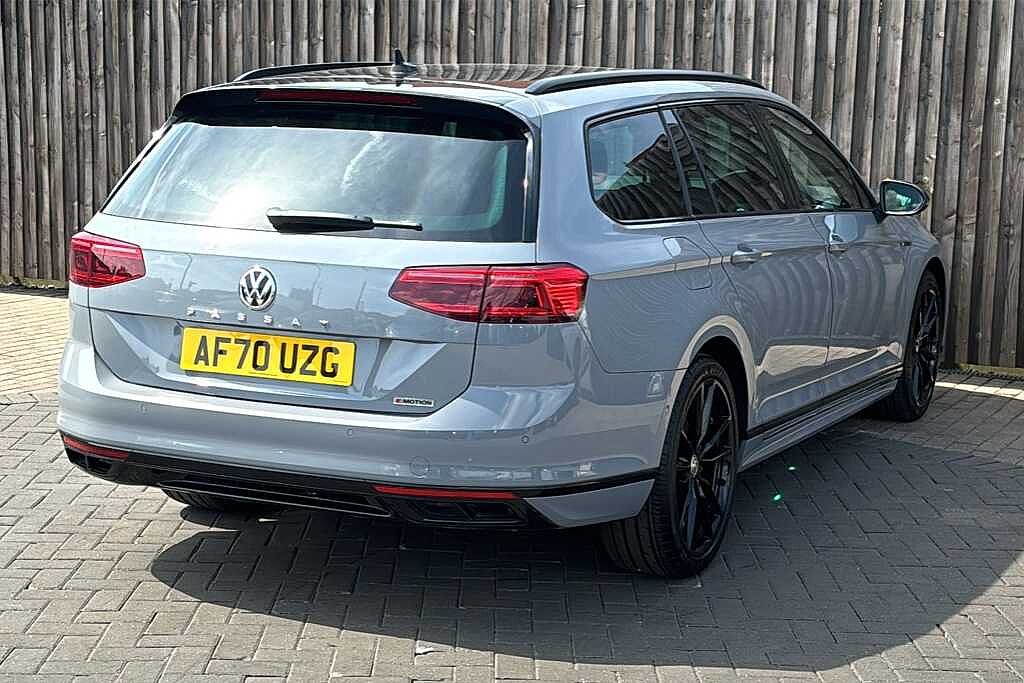 Volkswagen Passat 2.0 BiTDI SCR 240 R-Line 4MOTION 5dr DSG