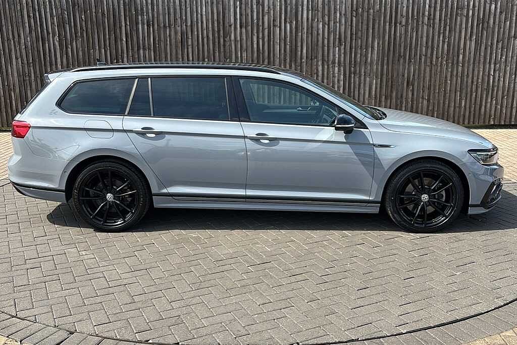 Volkswagen Passat 2.0 BiTDI SCR 240 R-Line 4MOTION 5dr DSG