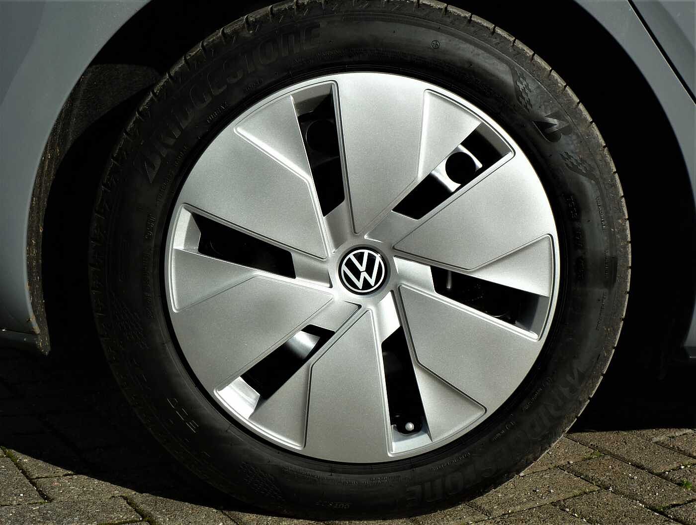 Volkswagen ID.3 Life 45kWh Pure Performance 150PS Automatic 5 Dr