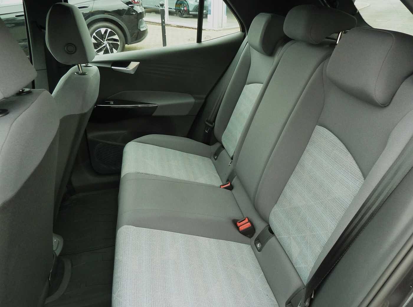 Volkswagen ID.3 Life 58kWh Pro 145PS Automatic 5 Door