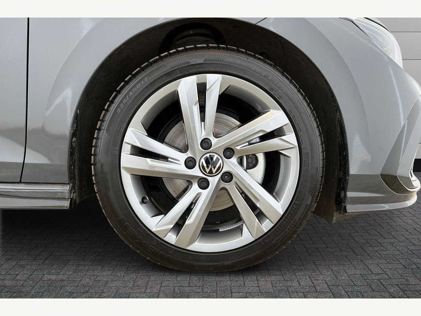 Volkswagen Golf 2.0 TDI R-Line Hatchback 5dr Diesel DSG Euro 6 (s/s) (150 ps)