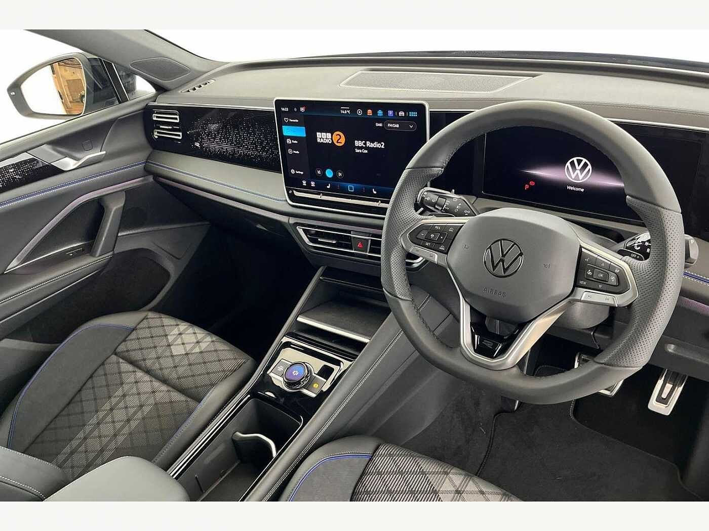 Volkswagen Tiguan 2.0 TDI R-Line SUV 5dr Diesel DSG Euro 6 (s/s) (150 ps)