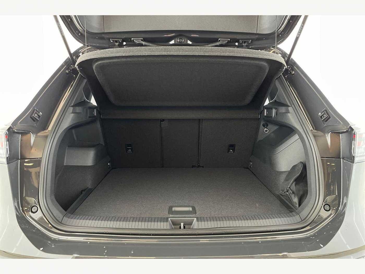 Volkswagen Tiguan 2.0 TDI R-Line SUV 5dr Diesel DSG Euro 6 (s/s) (150 ps)