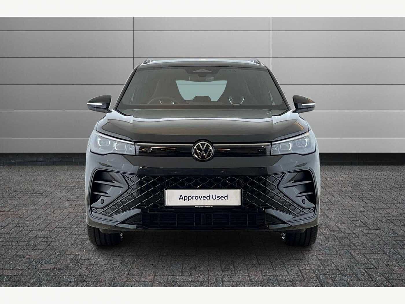 Volkswagen Tiguan 2.0 TDI R-Line SUV 5dr Diesel DSG Euro 6 (s/s) (150 ps)