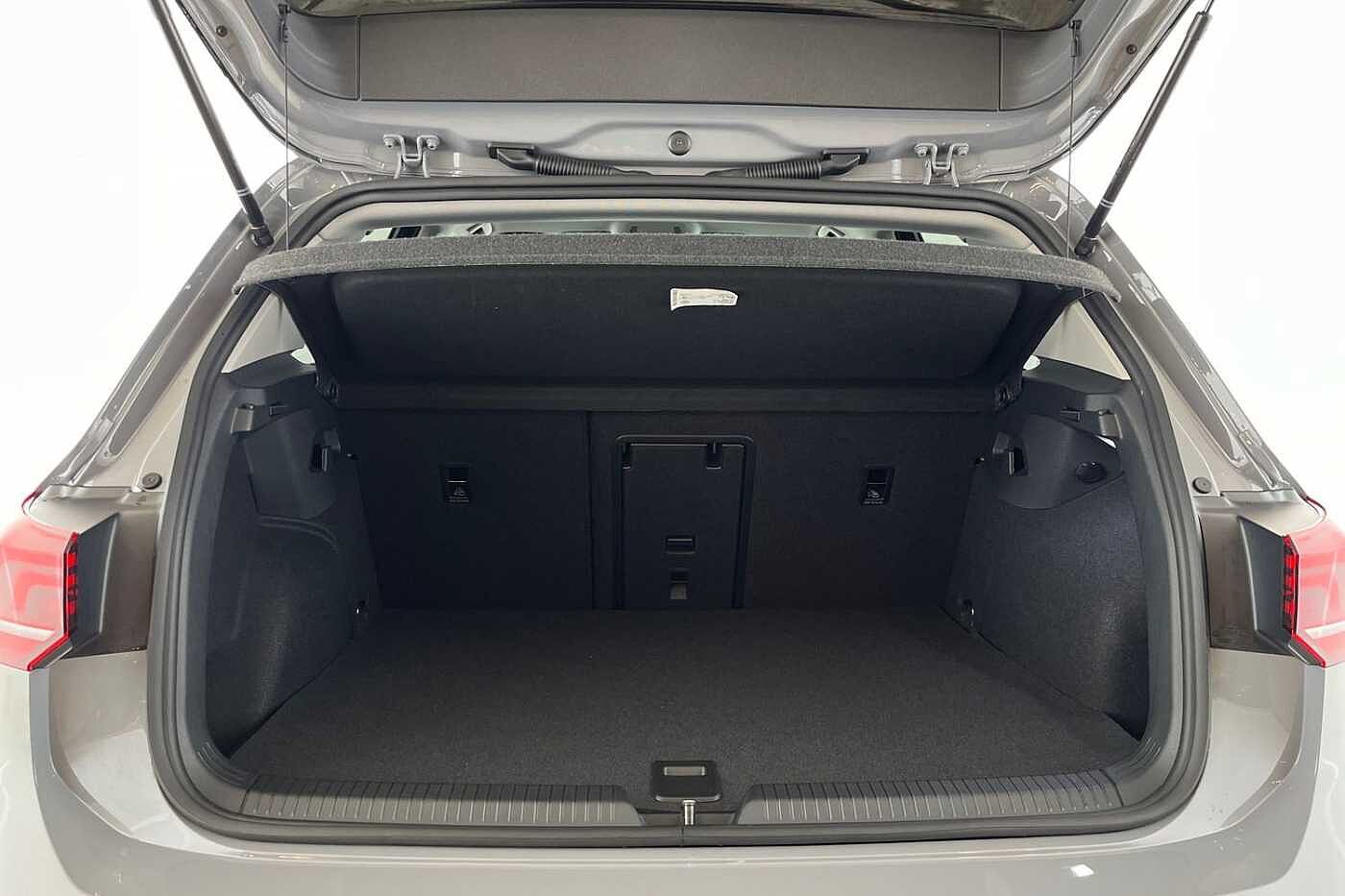 Volkswagen Golf 1.5 TSI eHybrid 19.7kWh Style Hatchback 5dr Petrol Plug-in Hybrid DSG Euro 6 (s/