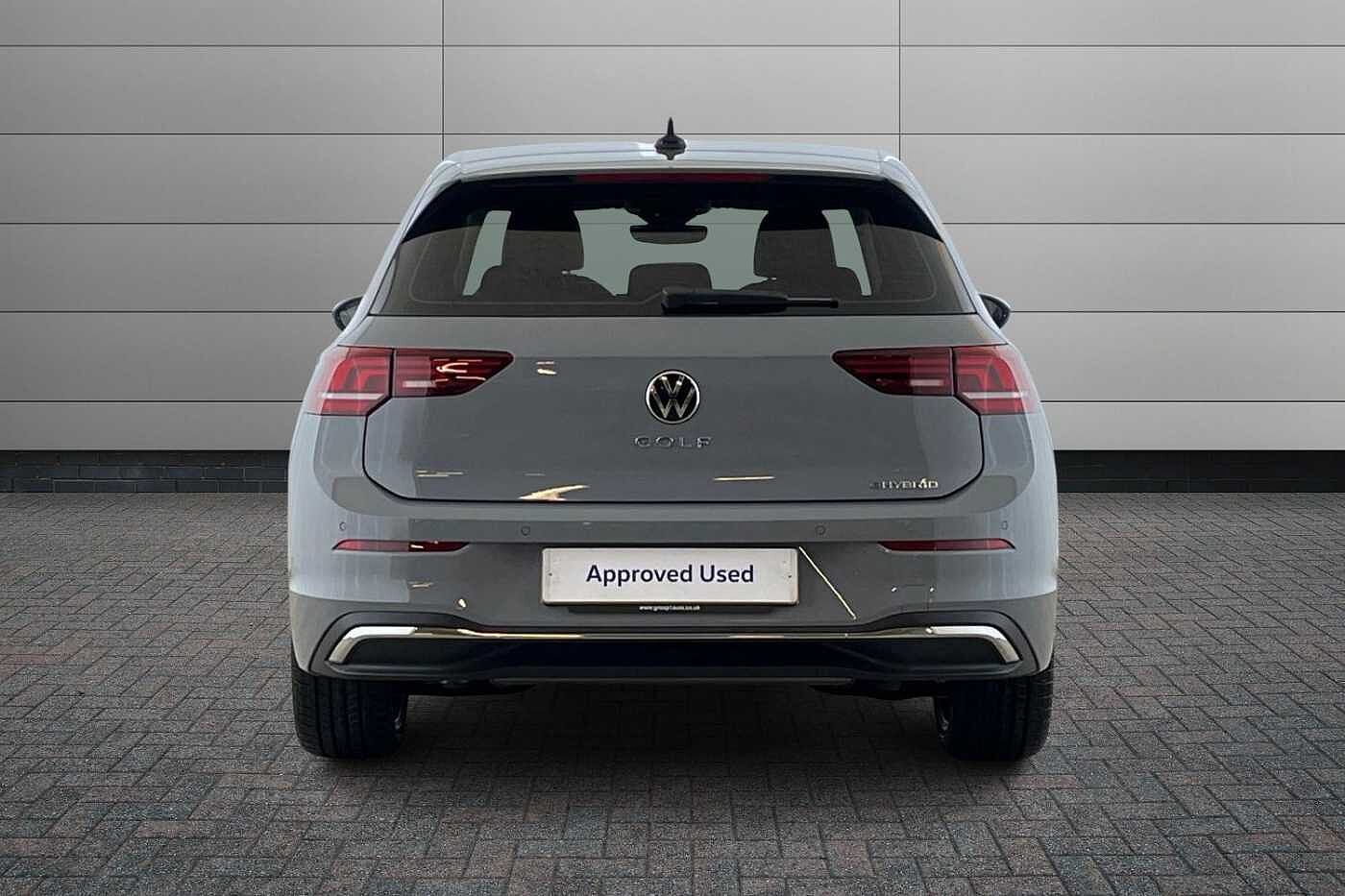 Volkswagen Golf 1.5 TSI eHybrid 19.7kWh Style Hatchback 5dr Petrol Plug-in Hybrid DSG Euro 6 (s/