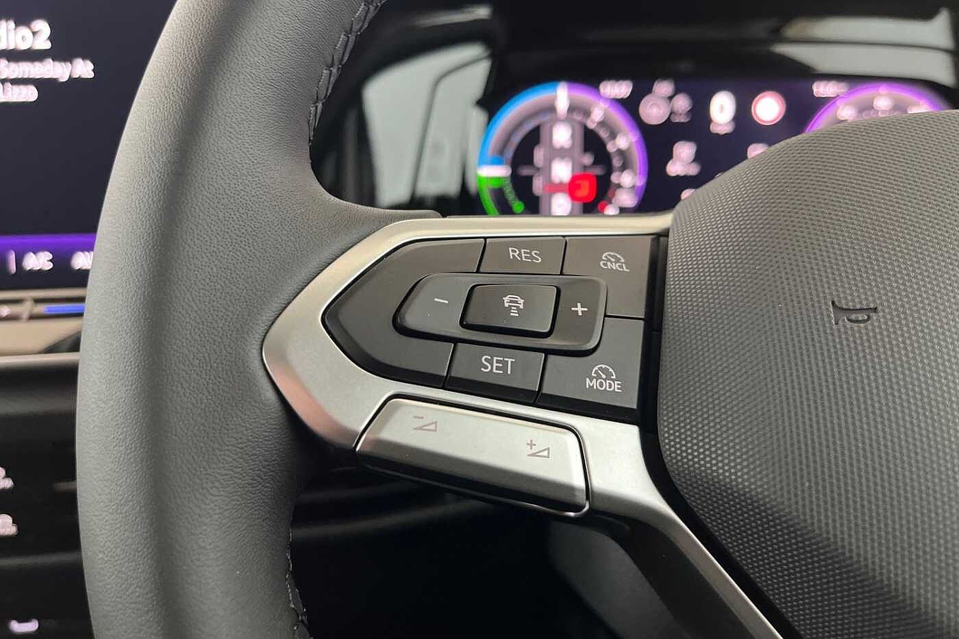 Volkswagen Golf 1.5 TSI eHybrid 19.7kWh Style Hatchback 5dr Petrol Plug-in Hybrid DSG Euro 6 (s/
