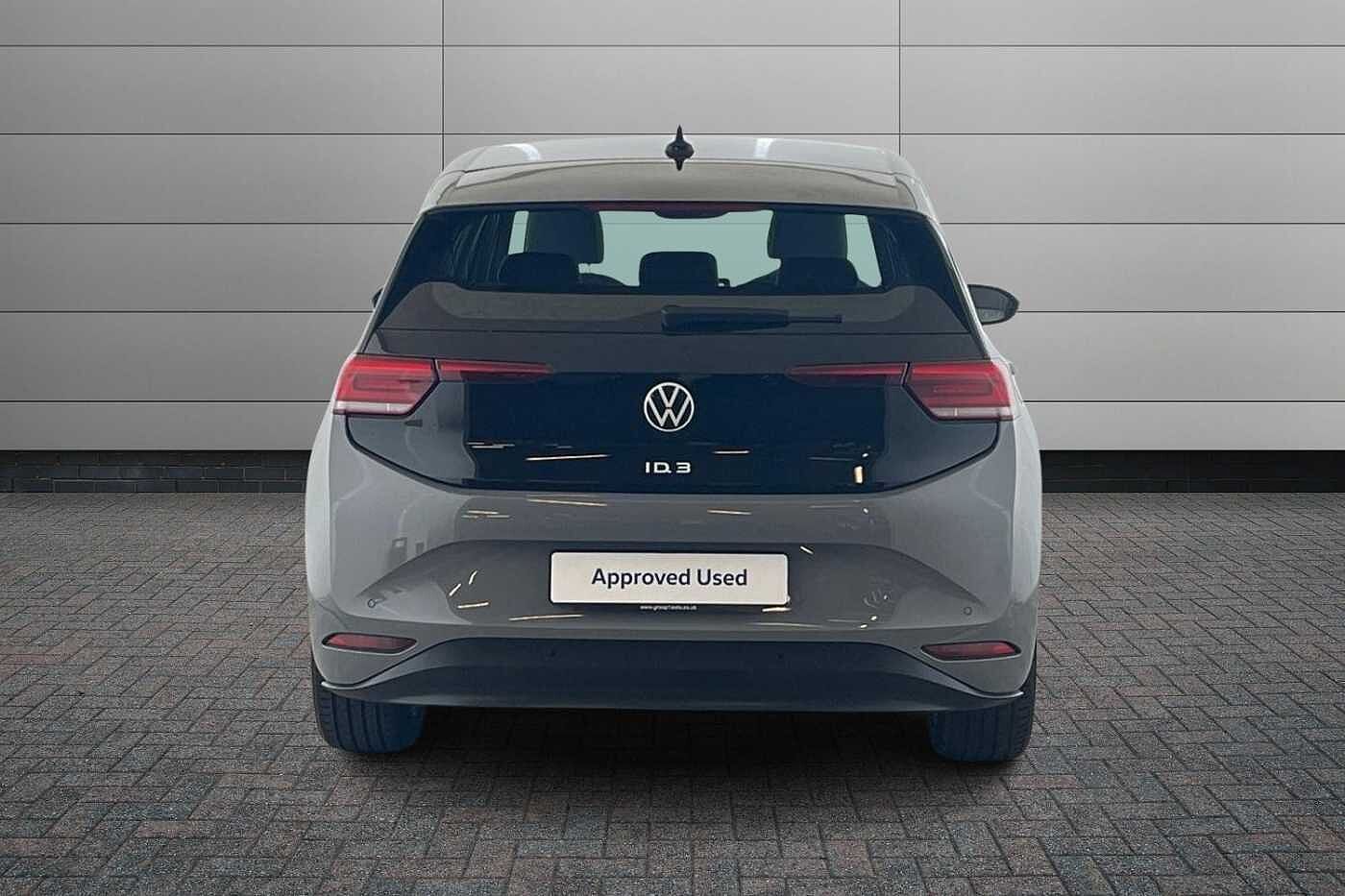 Volkswagen ID.3 Pro Performance 58kWh Life Hatchback 5dr Electric Auto (204 ps)