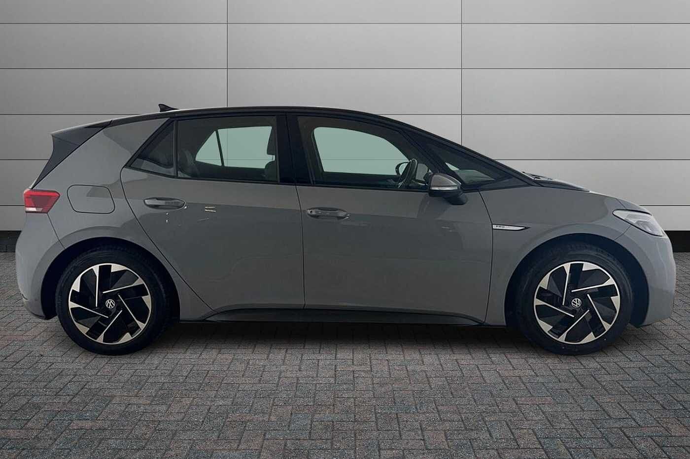 Volkswagen ID.3 Pro Performance 58kWh Life Hatchback 5dr Electric Auto (204 ps)