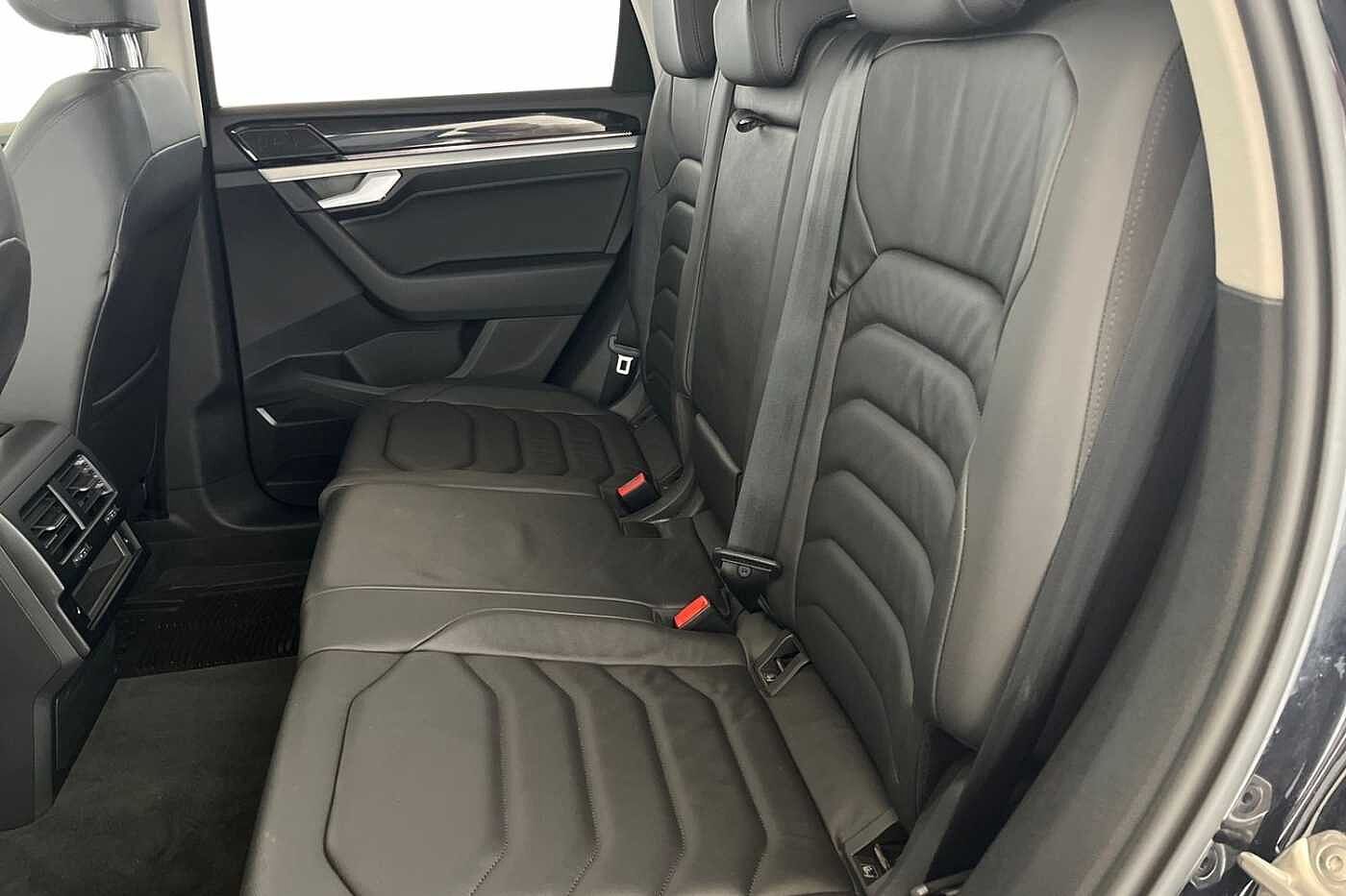 Volkswagen Touareg 3.0 TDI V6 SEL Tiptronic 4Motion Euro 6 (s/s) 5dr