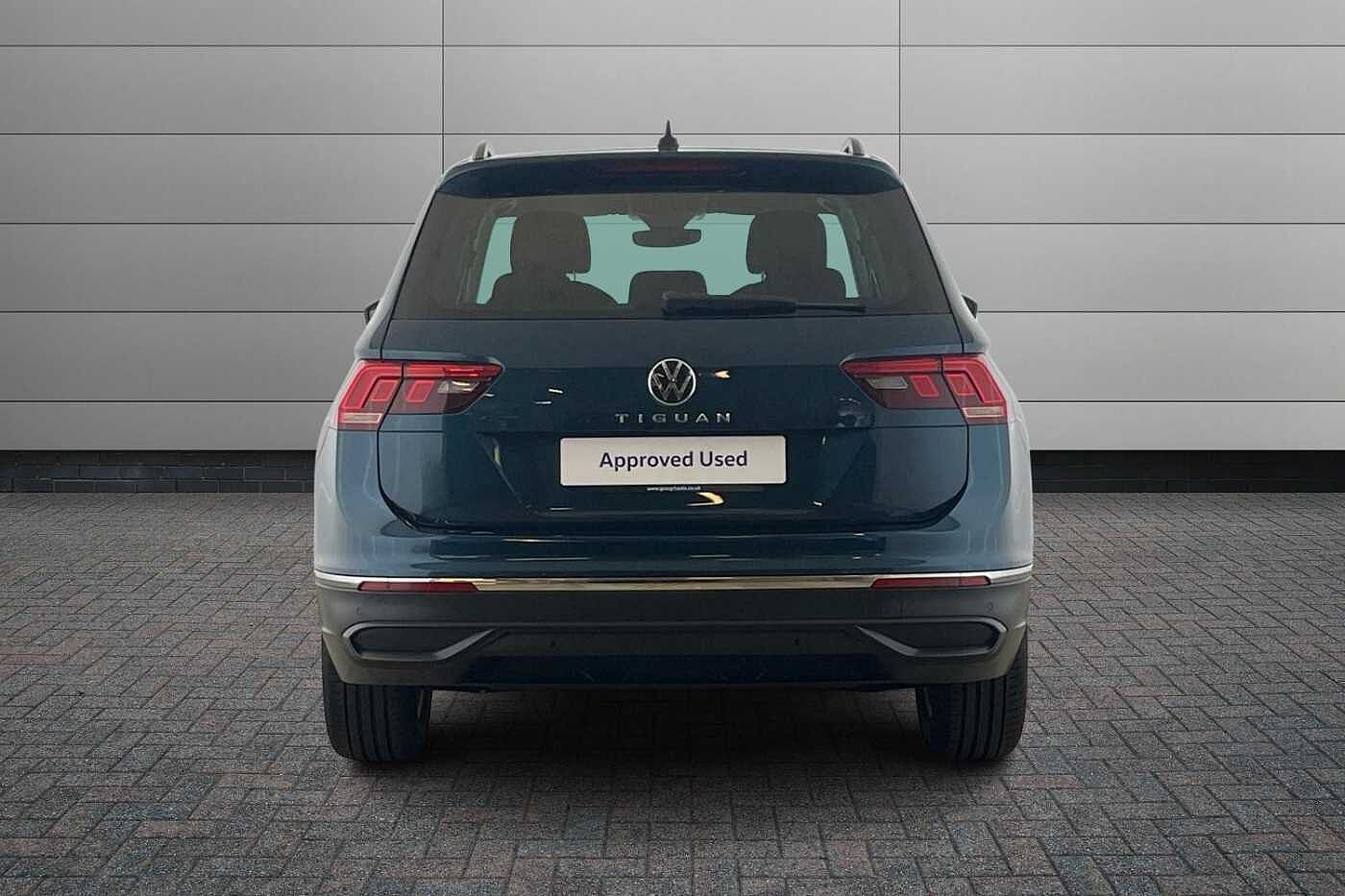 Volkswagen Tiguan 1.5 TSI Life SUV 5dr Petrol DSG Euro 6 (s/s) (150 ps)