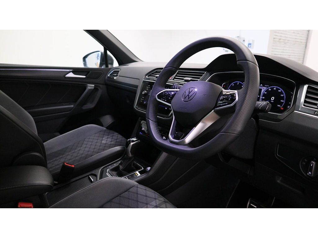 Volkswagen Tiguan R-Line 2.0 TDI 150PS 7-Speed DSG 4Motion 5 Door