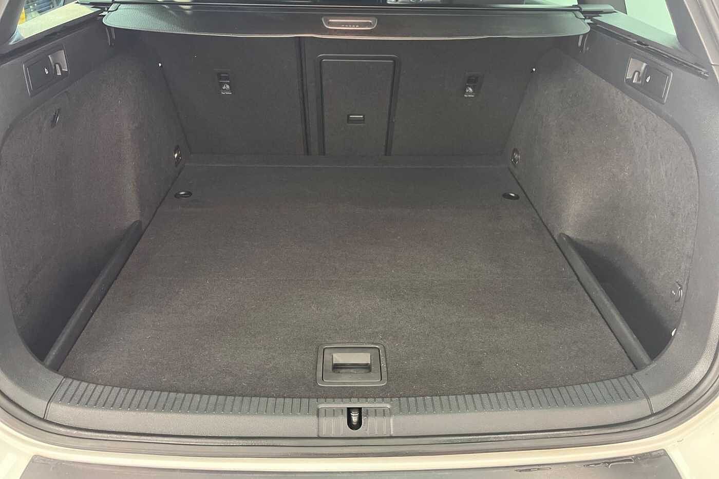 Volkswagen Golf 2.0 TSI R Estate 5dr Petrol DSG 4Motion Euro 6 (s/s) (310 ps)