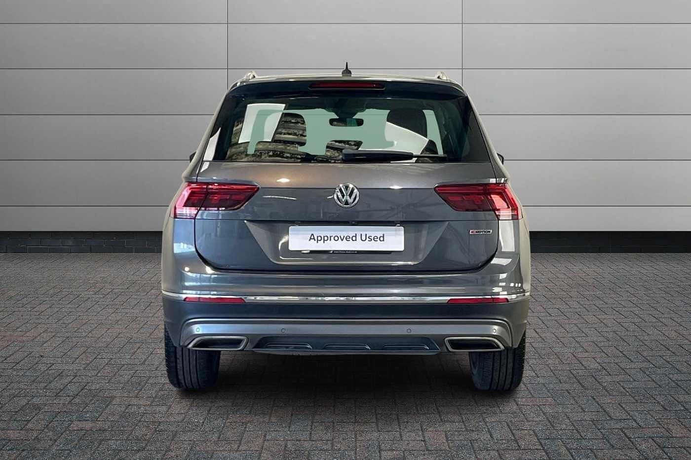Volkswagen Tiguan 2.0 BiTDI SEL SUV 5dr Diesel DSG 4Motion Euro 6 (s/s) (240 ps)