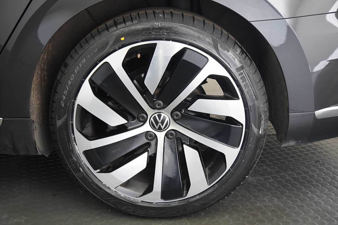 Volkswagen Arteon 2.0TDI (150ps) R-Line SCR DSG Fastback