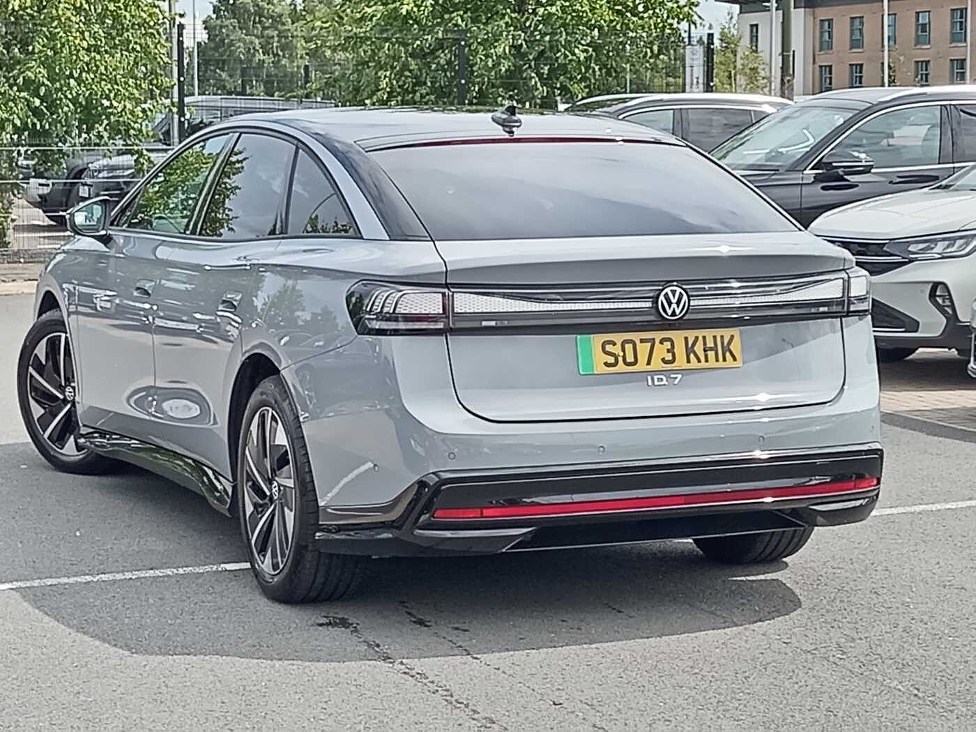 Volkswagen ID.7 Pro Launch Edition 77kWh 286PS Automatic 5 Dr