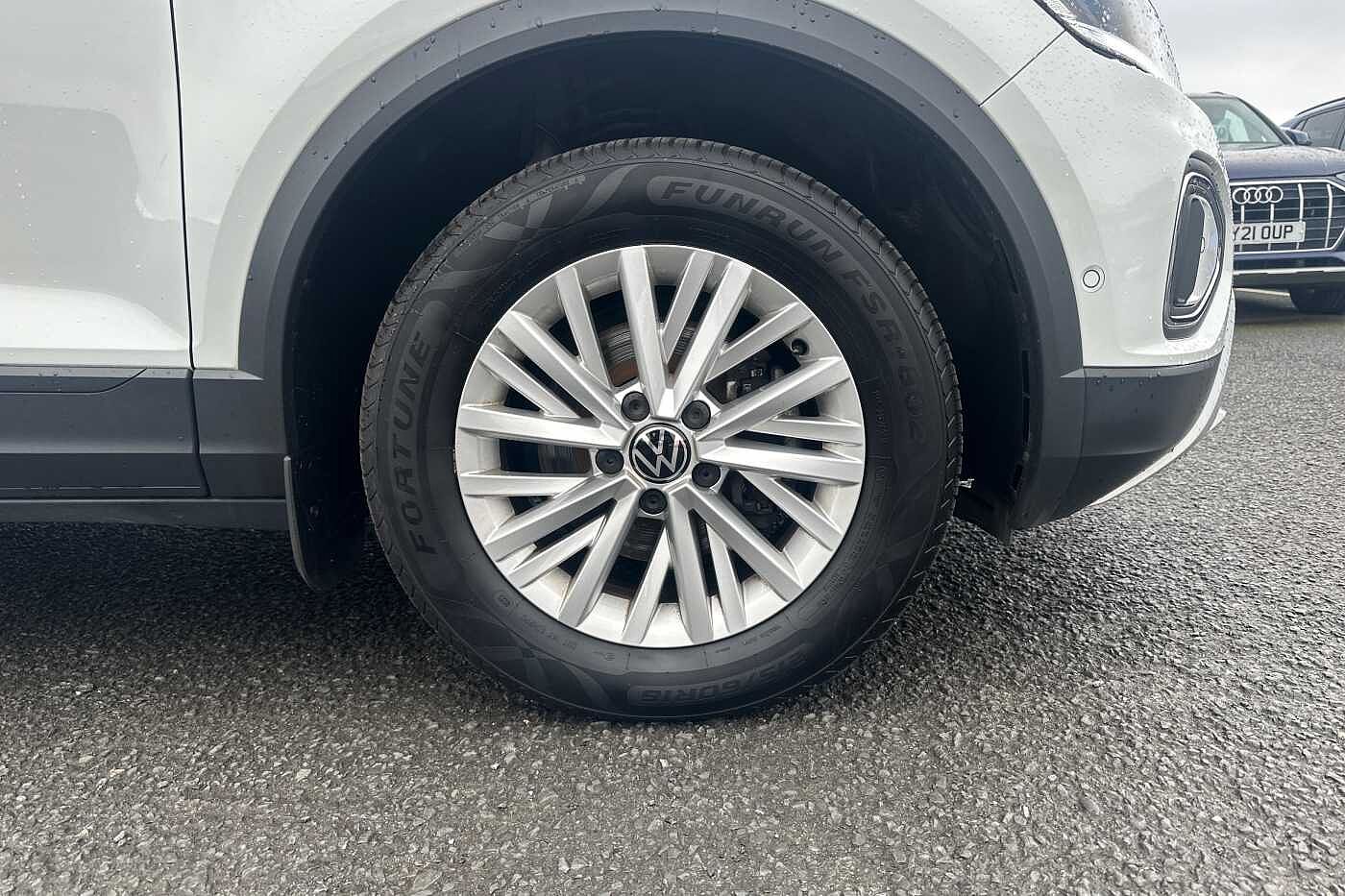 Volkswagen T-ROC Mark 1 Facelift (2022) 1.0 TSI Life 110PS