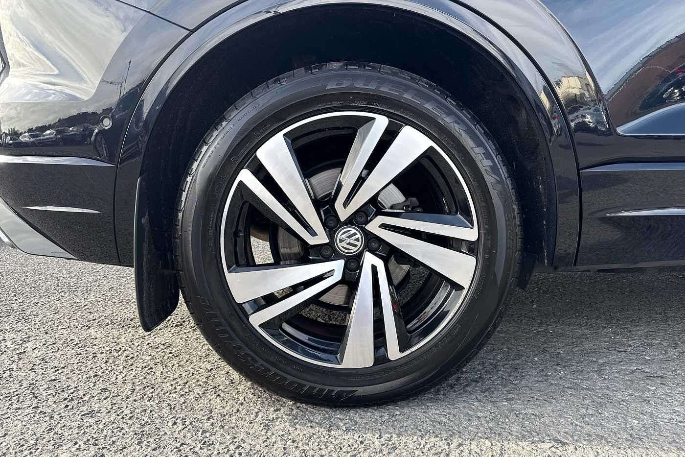 Volkswagen Touareg 3.0 TDI SCR 286PS 4MOTION R-Line Tech 5dr
