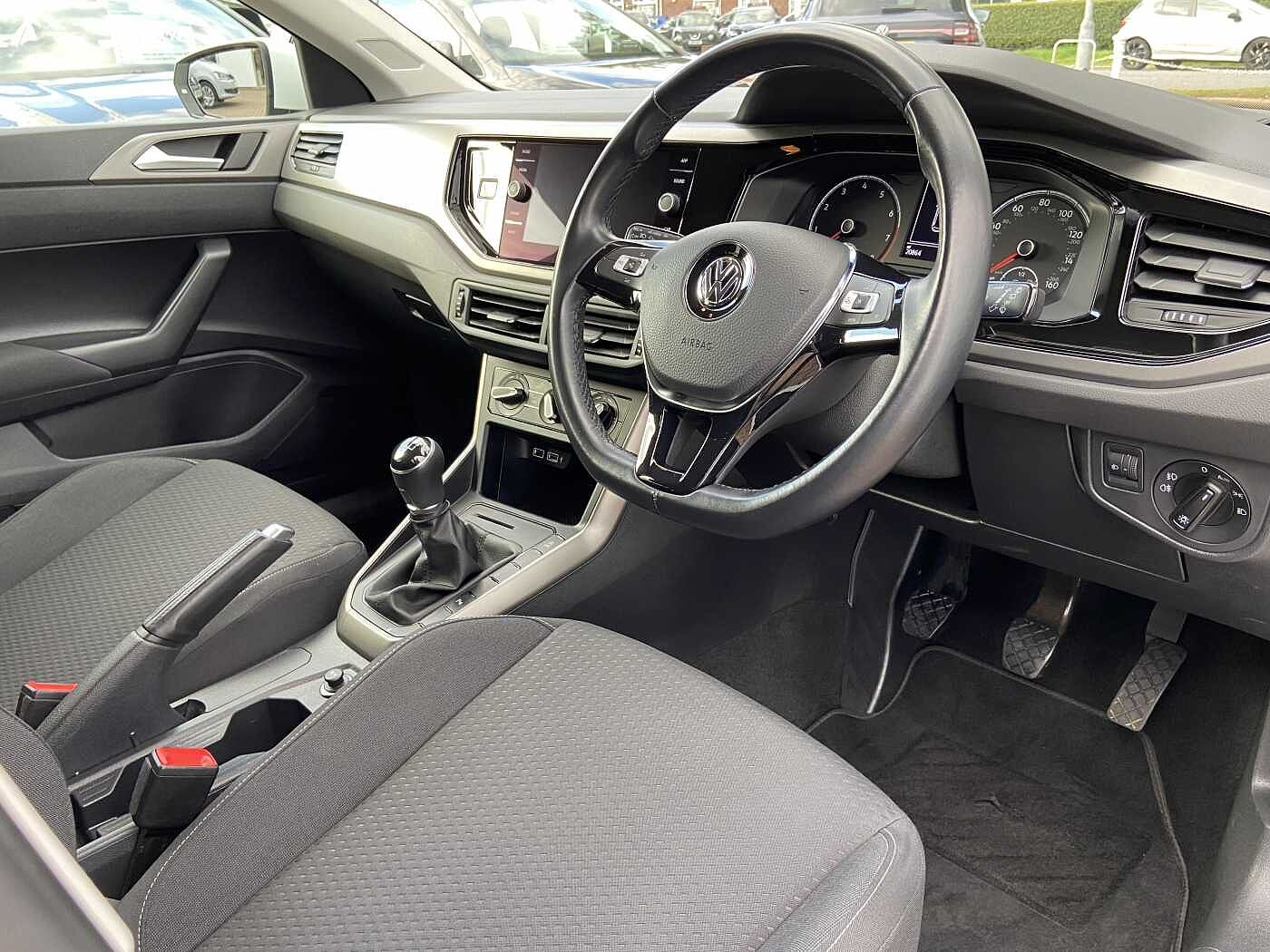 Volkswagen Polo MK6 Hatchback 5Dr 1.0 TSI 95PS Match + Apple Car Play & Android Auto