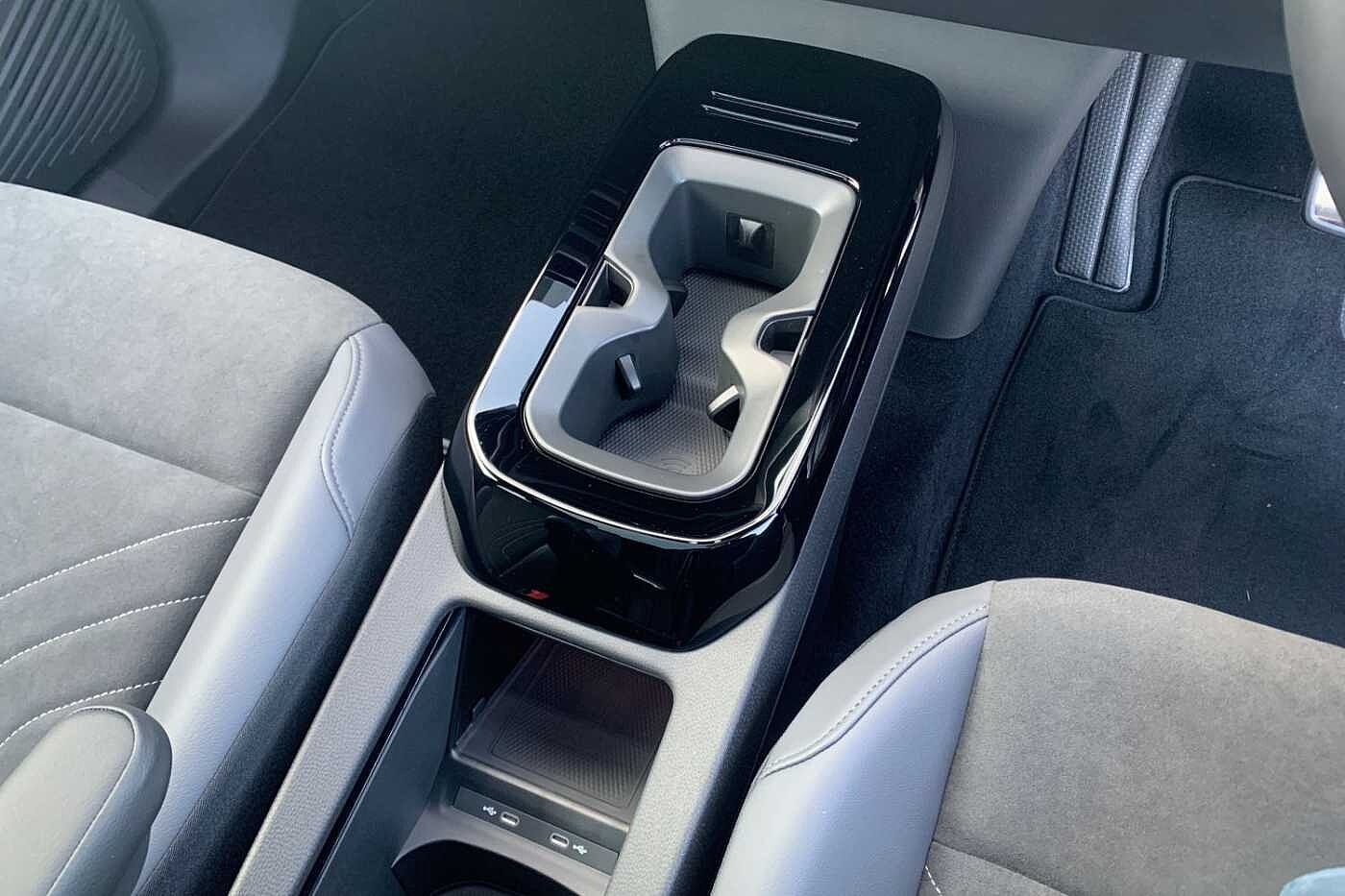 Volkswagen ID.4 Family 77kWh Pro Performance 204PS Auto 5 Dr