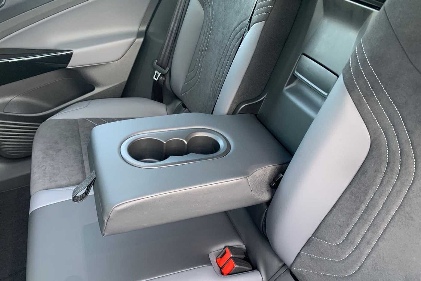 Volkswagen ID.4 Family 77kWh Pro Performance 204PS Auto 5 Dr