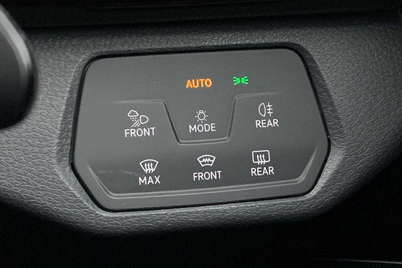 Volkswagen ID.4 Family 77kWh Pro 174PS Automatic 5 Door