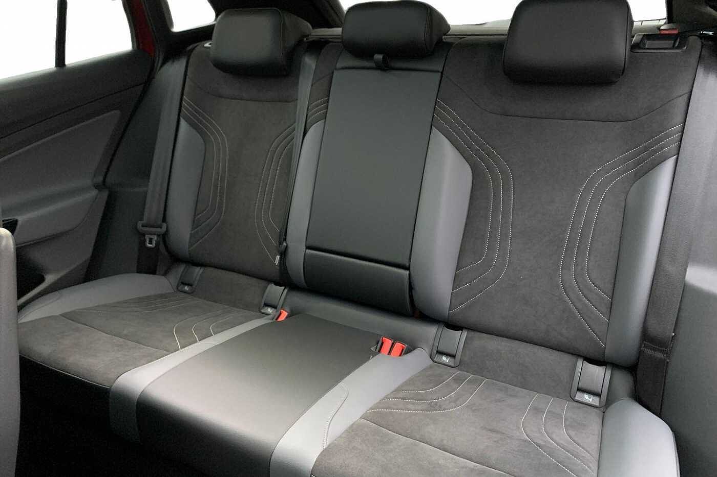 Volkswagen ID.4 Family 77kWh Pro 174PS Automatic 5 Door